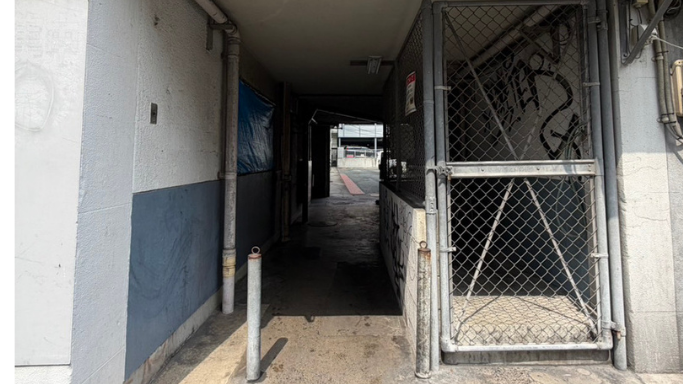 CORE 114号室へ向かう通路